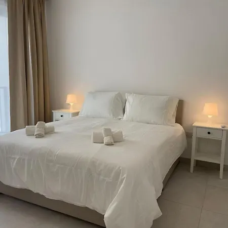 Swieqi Malaika New 2 With Courtyard * Is-Swieqi