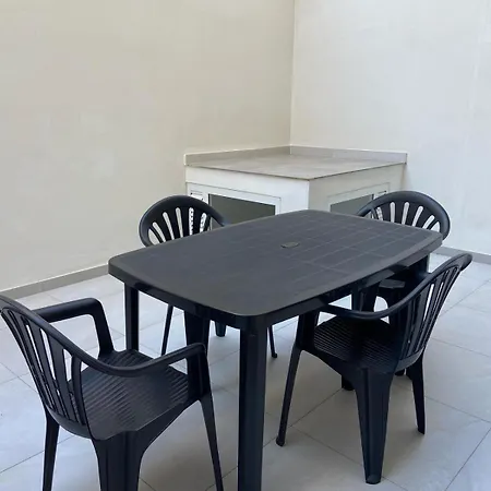 Swieqi Malaika New 2 With Courtyard * Is-Swieqi