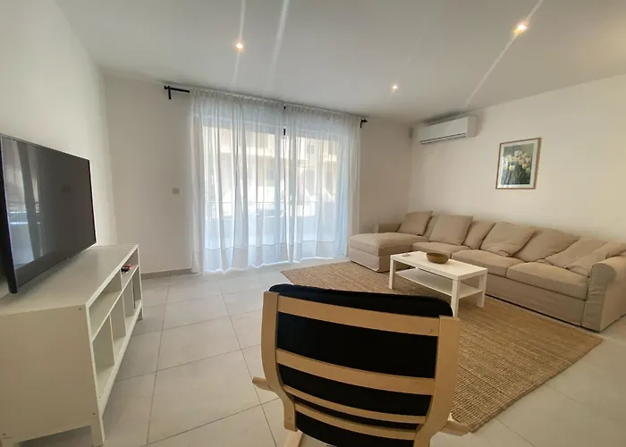 Swieqi Malaika New 2 With Courtyard Daire