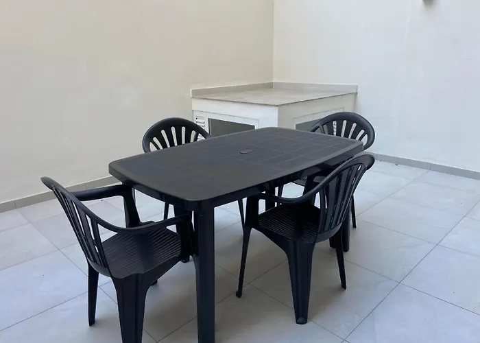 Daire Swieqi Malaika New 2 With Courtyard